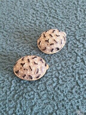 Vintage Silver-Tone Textured Filigree Clip-On Earrings